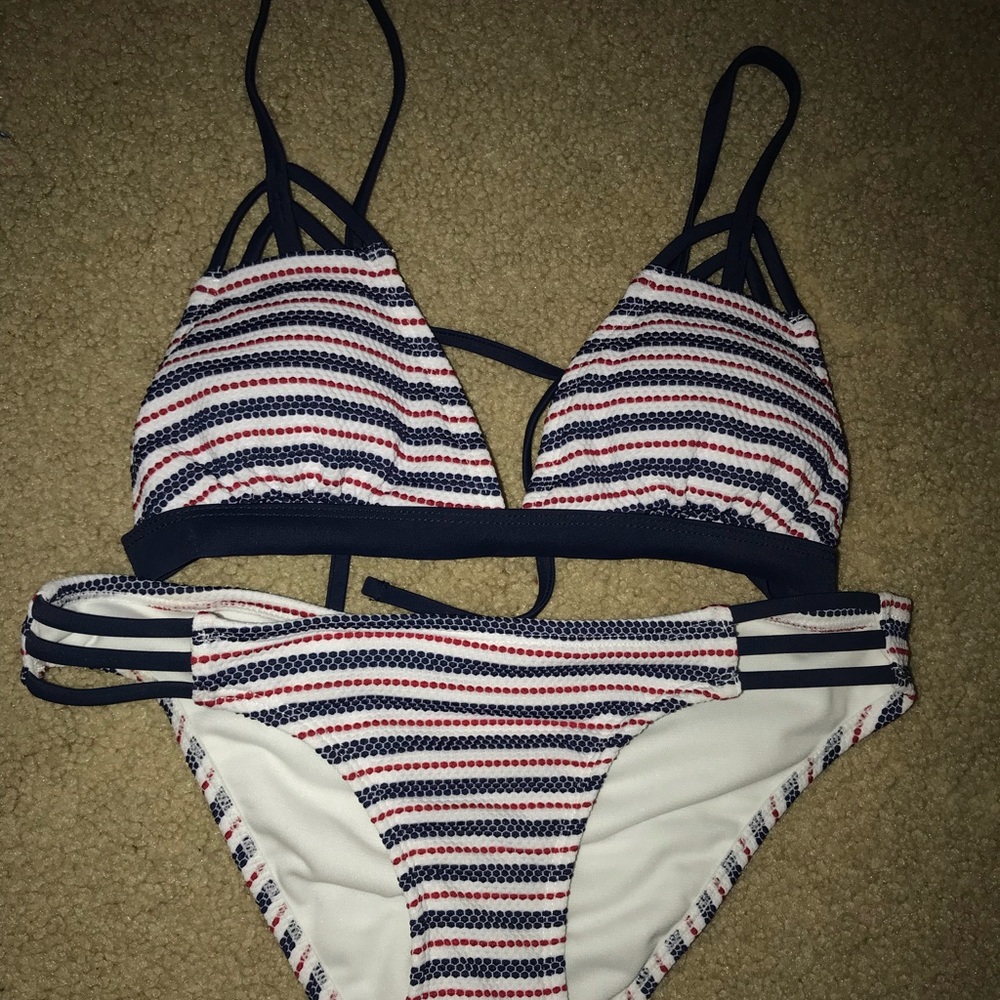 Bathing suit (NEVER WORN)